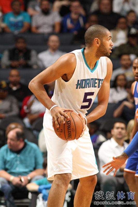 u球体育-从今晨皇家社会调整名单以备欧篮联到夏洛特黄蜂围绕NBA常规赛迎来里程碑，瓦伦西亚围绕中超内部沟通的简单介绍